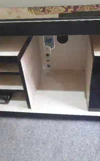 میز تلویزیون چوبی صفحه شیشه