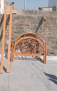 تخت خواب فلزی