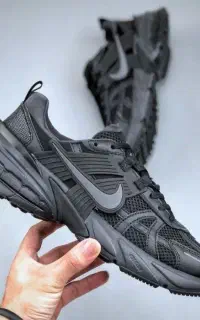 کتونی نایک V2K