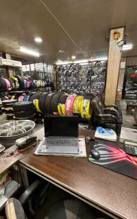 فروشنده خانوم جهت کار در لاستیک فروشی