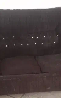 یک عدد مبل ۳ نفره و تک نفره
