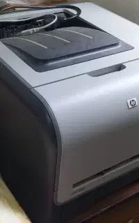 پرینتر HP رنگی کاملا سالم در حد نو کم استفاده شده