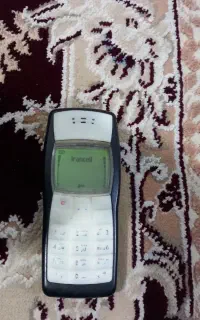 گوشی ۱۱۰۰ سالم