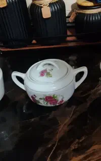 فروش یک جفت گلدان قدیمی گل سرخی