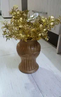 فروش گل طلایی وگلدان قدیمی