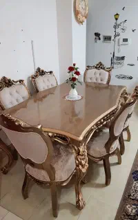 میز ناهار خوری تمام چوب راش ۶ نفره در حد نو