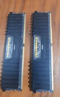 یک جفت رم Corsair Vengeance