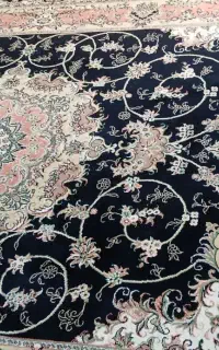 دو عدد فرش ۱۲ متری
