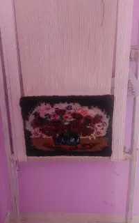 دار قالی حدود یک متر در ۲ متر