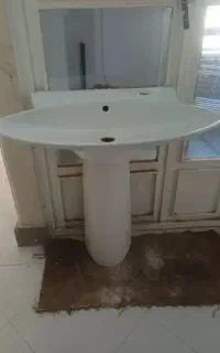 دو عدد روشویی بزرگ و سالم