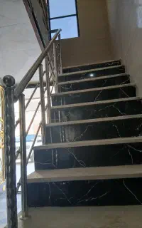 کاشی کاری.سرامیک.بنا.بنایی.تعویض سنگ توالت