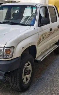 هایلوکس ۲۰۰۱