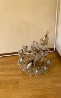 لوستر بزرگ برای پذیرایی یک عدد
