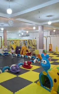 خونه بازی رنگین کمون