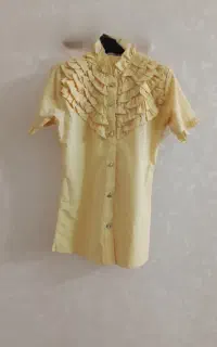 بلوز دکمه دار