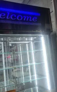 یخچال دو طرف ویترین