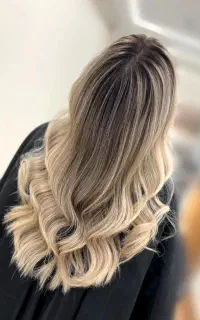 انجام کلیه خدمات ارایشگاهی