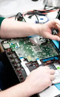 تعمیرات کامپیوتر ، لپ تاپ ، موبایل و لوازم جانبی