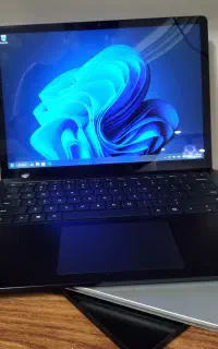 مایکروسافت سرفیس لپتاپ Microsoft Surface LapTop
