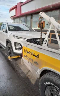 یدکش امداد خودرو مجهز به چرخ گیر شبانه روزی