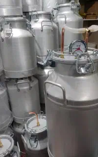 گلابگیری۳۳ دیگ عرقگیری۲۲ دستگاه تقطیر۱۱ کندانسور۶۶