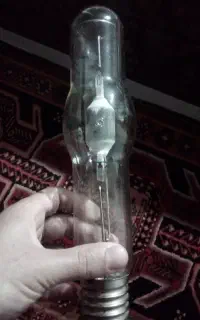 لامپ فشارقوی