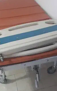تخت بیمار تخت بیمارستانی اکسیژنساز ۵ و۱۰ لیتری