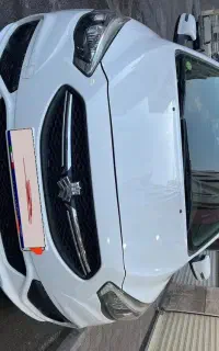 شاهین بدون رنگ
