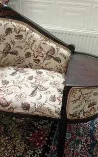 میز تلفن سلطنتی