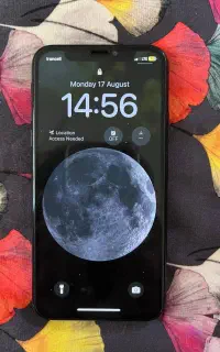 ایفون xs