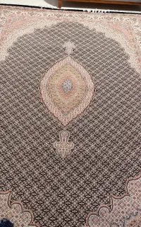 فرش ۹ متری ۱۲۰۰شانه ۳۶۰۰ تراکم تک