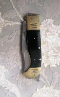 چاقو ضامن دار