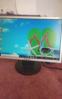 سامسونگ ۱۹ اینچ. درحد اک