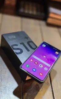 Samsung S10 Plus 512GB  اس ۱۰ پلاس معاوضه دارم