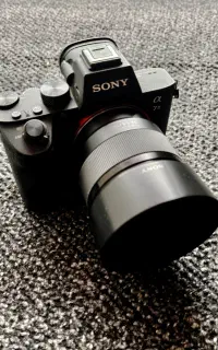 دوربین sony alpha 7 iii در حد اک لنز سونی 50 f1.8