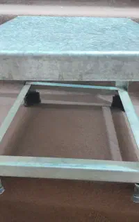 چهار پایه کوچیک یا صندلی