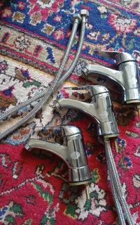 هواکش و شیر روشویی