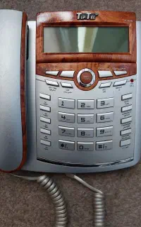 تلفن رو میزی