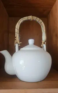 قوری چینی ترک دار