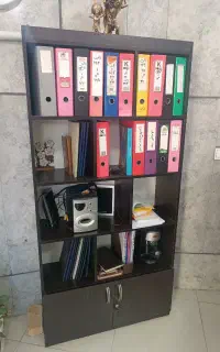 کتابخانه.میز و صندلی