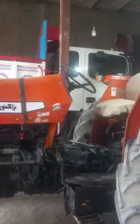 تراکتور مدل ۸۳ و۲عدد گاواهن