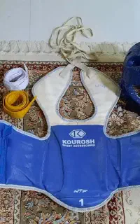 کلاه  تکواندو  لباس  هوگو  کمربند