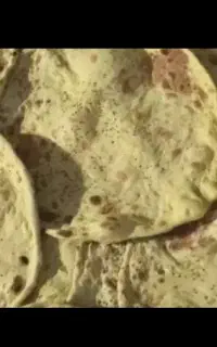 نان محلی ۲۵ تومن