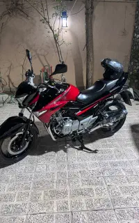 موتور سیکلت)سوزوکی۲۵۰)