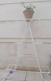 استند گل فلزی