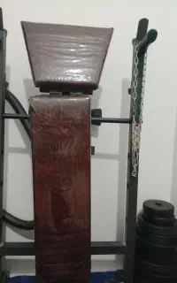 وزنه و میز و هالتر