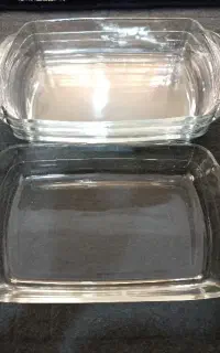 ظرف شیشه ای
