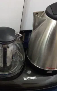 چای ساز کنار همی واتسون