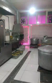 کترینگ و اشپزخانه ی صنعتی با ۸۰۰ پرس سفارش غذاا