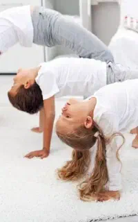 کلاس ورزشی مادر و کودک